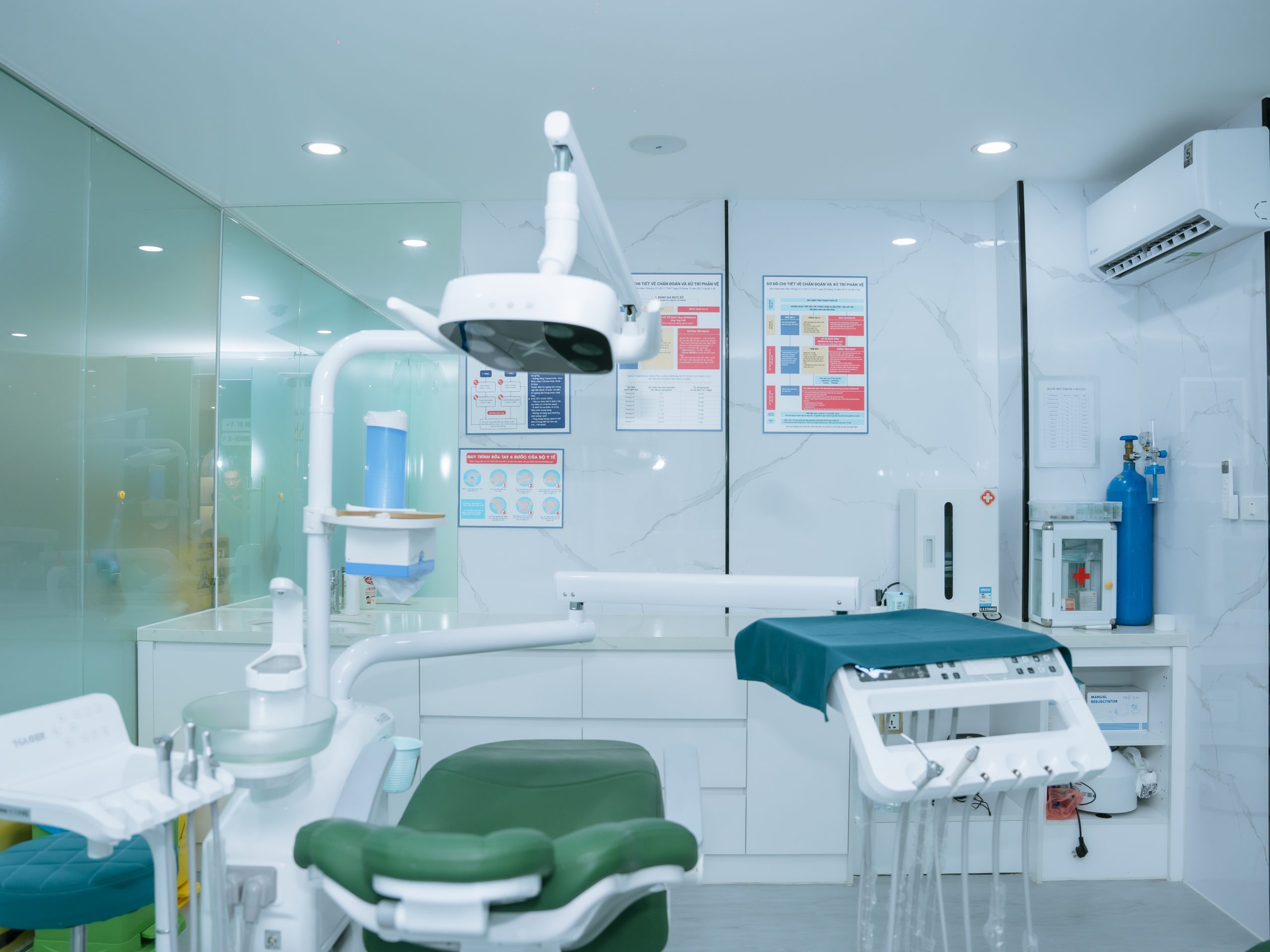 phòng phẫu thuật nha khoa ace smile