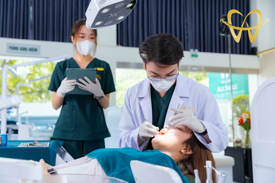 Bác Sĩ Tư Vấn: Nhổ Răng Khôn Hàm Trên Có Nguy Hiểm Không